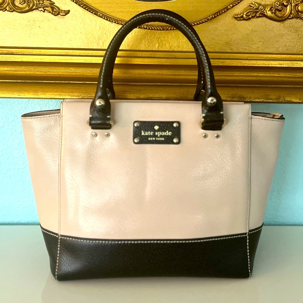 Kate Spade Wellesley Camryn leather bag-COA.Drop strap matches-not authenticated